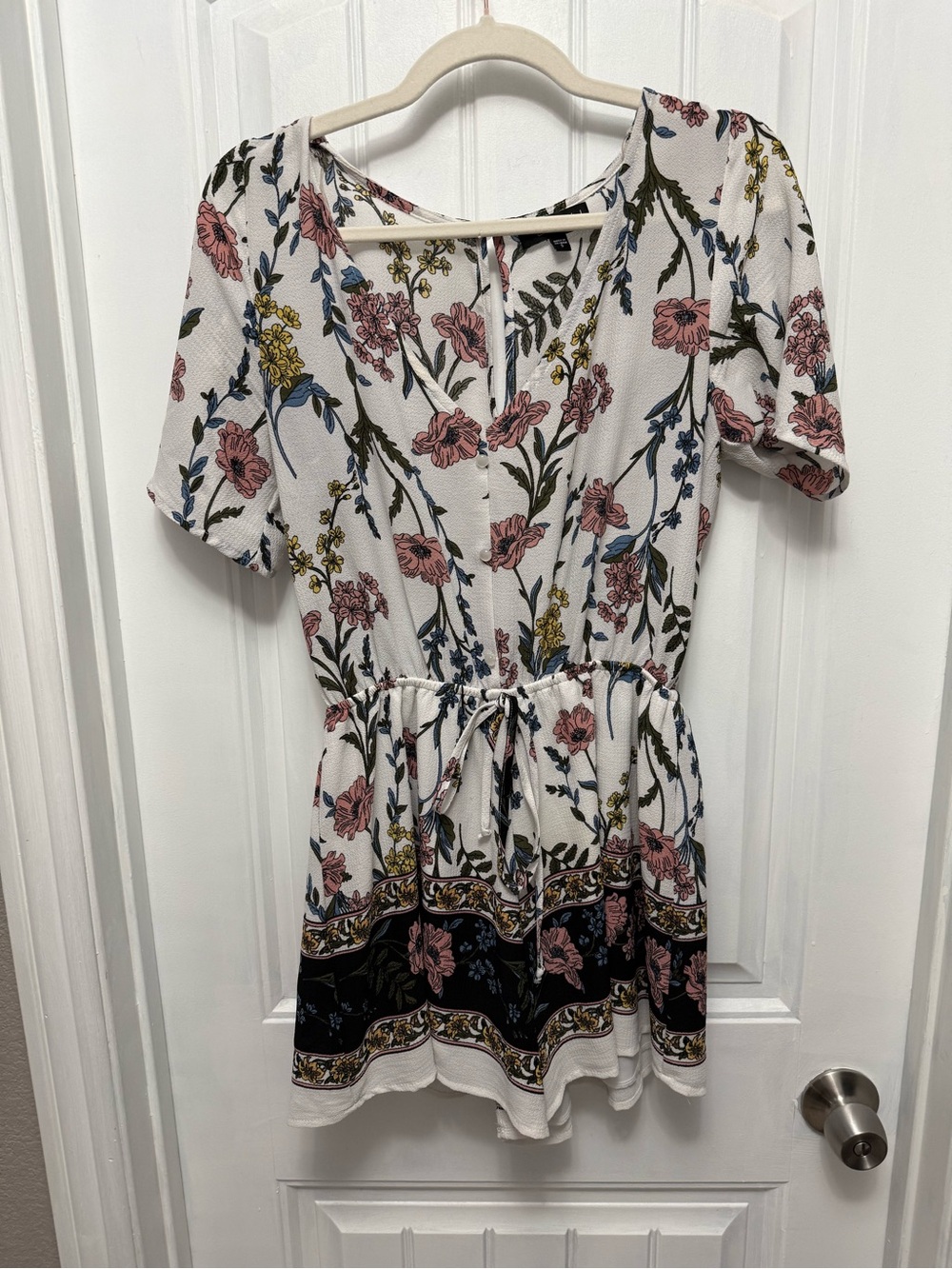 TRIXXI Size S Womens Multicolor Floral  Surplice Short Sleeve Romper (14-5)